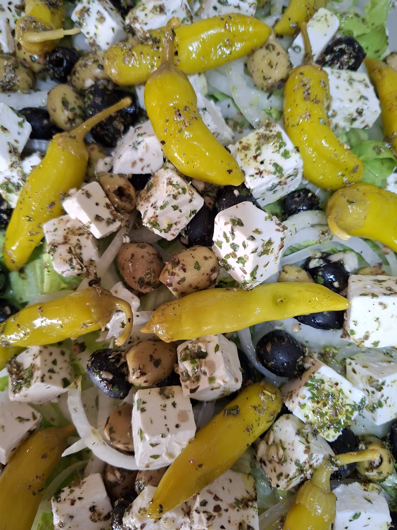 Griekse salade met feta en pepers